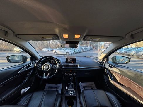 Used 2017 MAZDA MAZDA3 Touring image 14