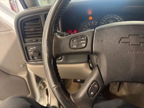 Used 2005 Chevrolet Tahoe LS image 21