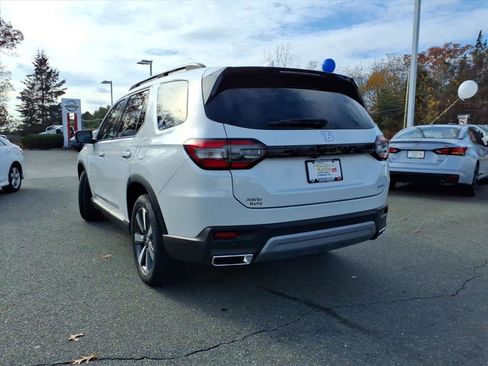 Used 2023 Honda Pilot Elite image 7