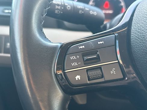 Used 2023 Honda Pilot EX-L image 18