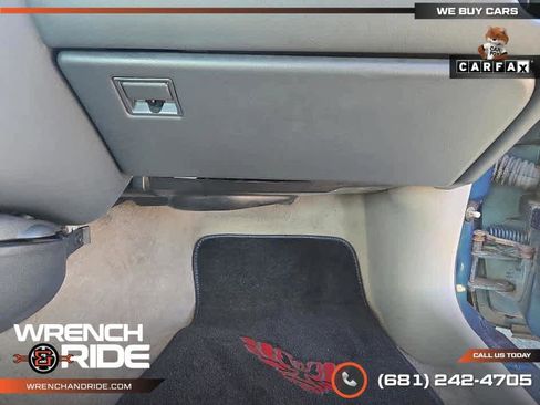 Used 1997 Pontiac Firebird Firebird w/ Opt Pkg image 30