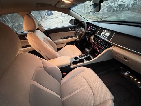 Used 2018 Kia Optima LX w/ Convenience Package image 17