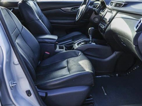 Used 2016 Nissan Rogue SL w/ SL Premium Package image 30