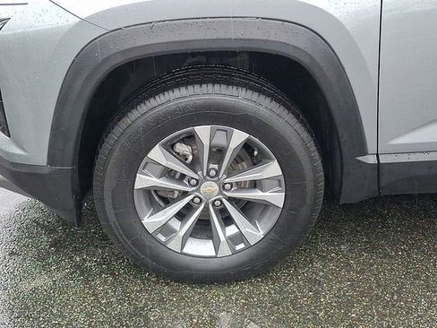 Used 2025 Chevrolet Equinox LT FWD image 25