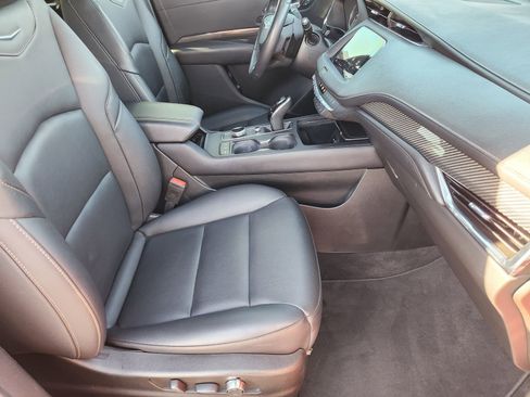 Used 2023 Cadillac XT4 Sport w/ Cold Weather Package image 17