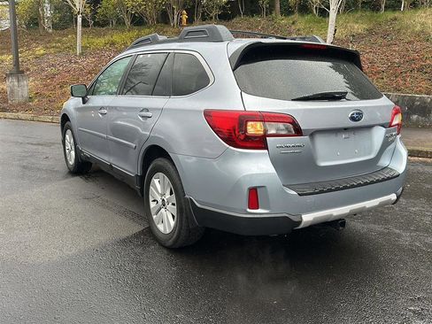 Used 2015 Subaru Outback 2.5i Premium image 4