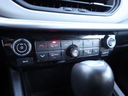Used 2025 Jeep Compass Limited AWD/4WD image 26