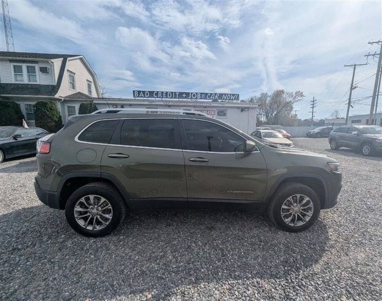 Used 2019 Jeep Cherokee Latitude Plus w/ Comfort/Convenience Group AWD/4WD image 4