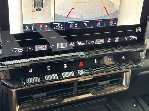 New 2025 GMC Hummer EV 2X w/ Extreme Off-Road Package image 24