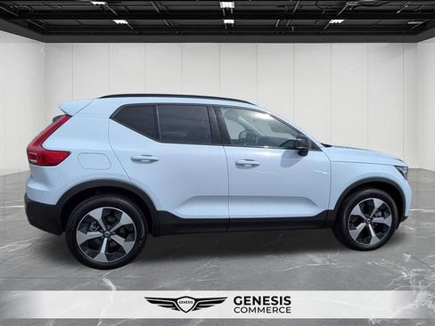 Used 2026 Volvo XC40 B5 Plus w/ Protection Package Premier AWD/4WD image 6