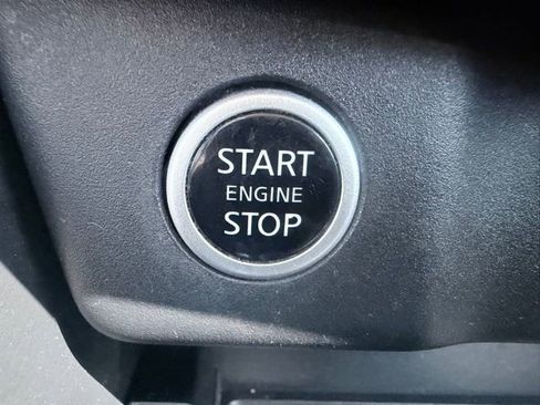 Certified 2021 Nissan Rogue S FWD image 17