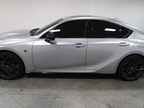 Used 2024 Lexus IS 500 RWD image 6