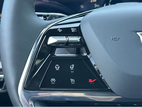 New 2026 Cadillac Vistiq Luxury w/ LPO, Floor Liner Package AWD/4WD image 29
