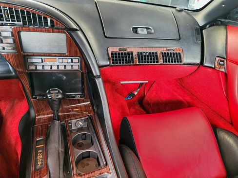 Used 1990 Chevrolet Corvette Convertible RWD image 23