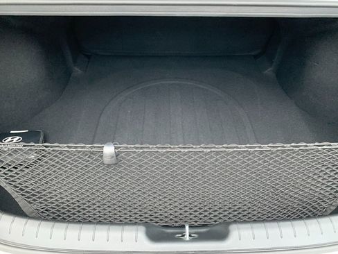 Used 2024 Hyundai Elantra Blue image 15