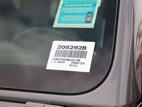 Used 2021 Jeep Gladiator Sport AWD/4WD image 40
