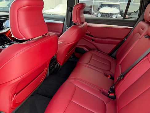 Used 2024 Jeep Wagoneer Launch Edition image 14