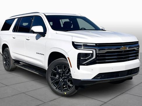 New 2026 Chevrolet Suburban LT w/ Comfort Package image 2