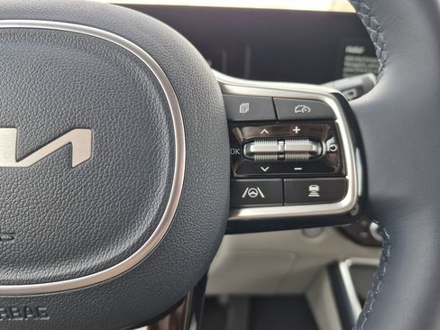 New 2026 Kia Carnival SX FWD image 19