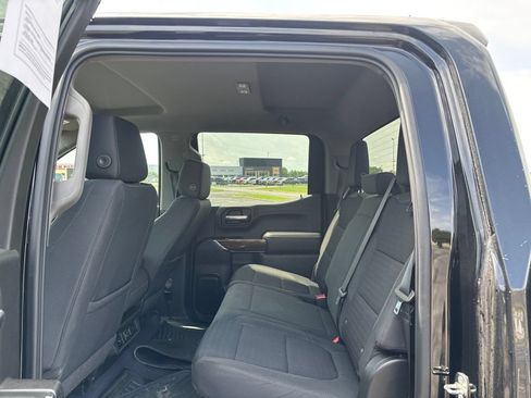 Used 2019 GMC Sierra 1500 SLE w/ X31 Off-Road Package AWD/4WD image 10