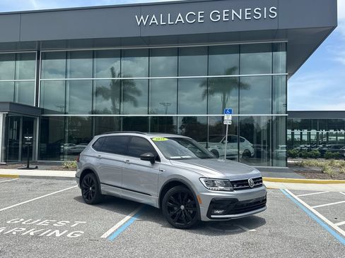 Used 2021 Volkswagen Tiguan SE R-Line FWD image 1