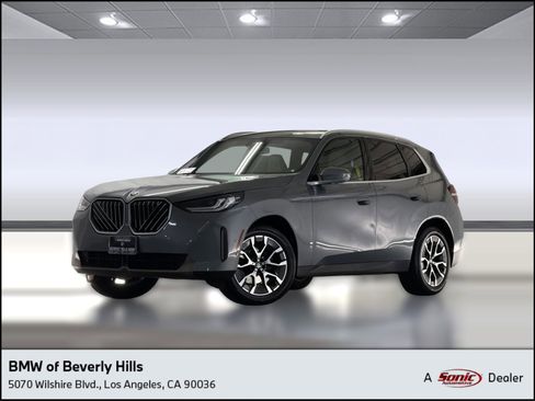 Used 2025 BMW X3 xDrive30i w/ Convenience Package image 1