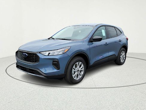 New 2026 Ford Escape Active w/ Cold Weather Package image 2