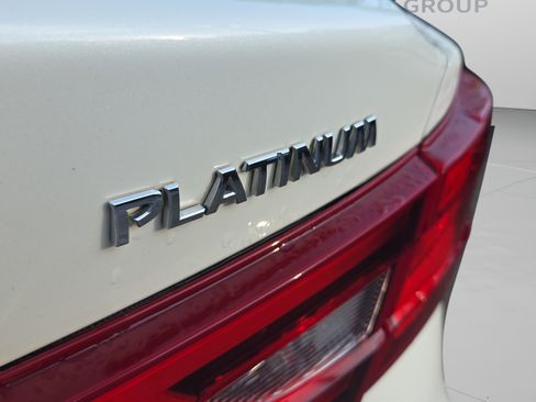 Used 2017 Nissan Maxima Platinum FWD image 17