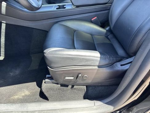 Used 2022 Tesla Model Y Long Range AWD/4WD image 20