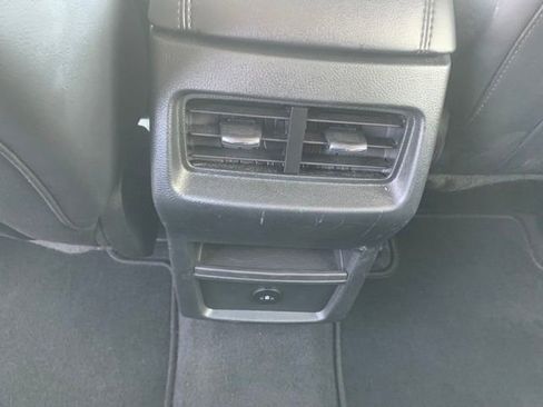 Used 2024 Ford Edge SEL image 25