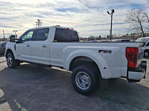Used 2022 Ford F350 Platinum image 4