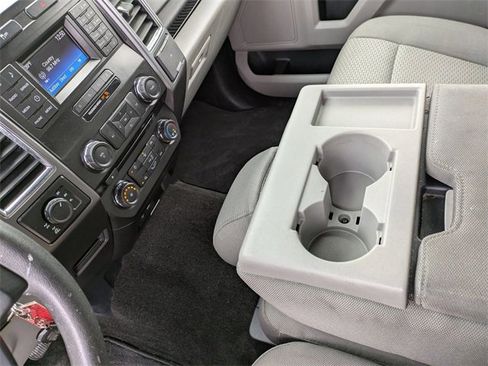 Used 2015 Ford F150 XLT w/ Trailer Tow Package image 12