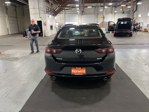 Used 2022 MAZDA MAZDA3 s FWD image 8