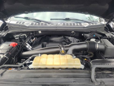 Certified 2019 Ford F150 XLT w/ Equipment Group 302A Luxury image 21