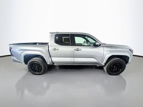 Used 2025 Toyota Tacoma SR5 RWD image 9