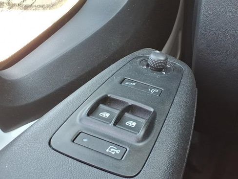 Used 2025 RAM ProMaster 2500 w/ Convenience Group FWD image 21