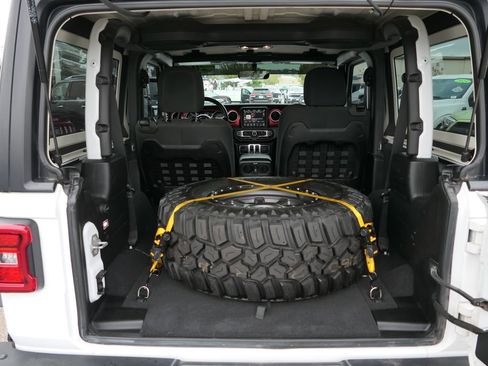 Used 2022 Jeep Wrangler Rubicon w/ Steel Bumper Group image 21