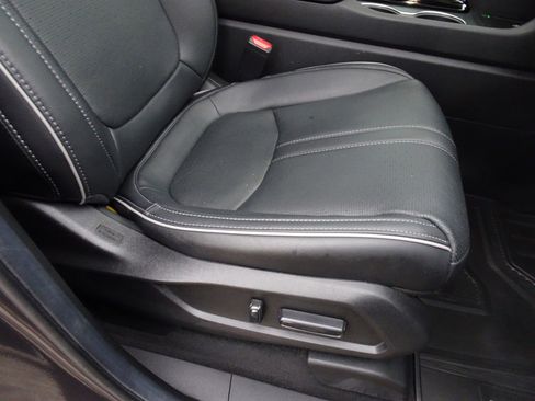 Used 2025 Honda Pilot Elite image 26