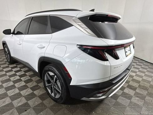 Used 2025 Hyundai Tucson SEL FWD image 4