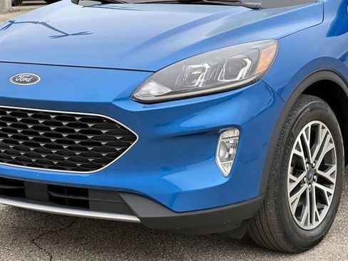 Used 2020 Ford Escape SEL image 10