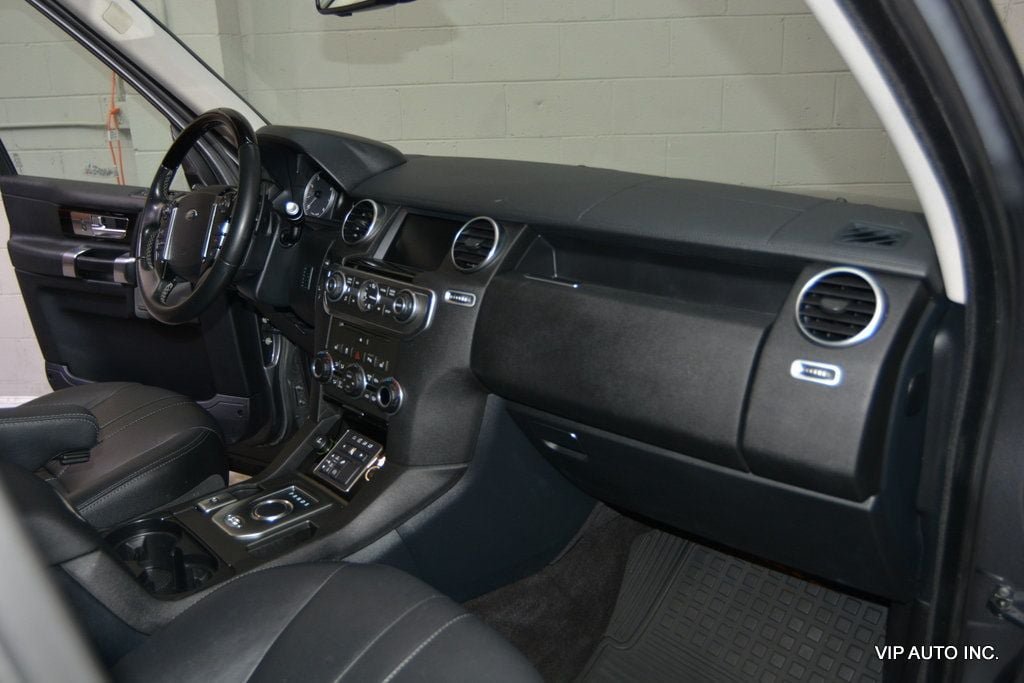 Used 2016 Land Rover LR4 HSE AWD/4WD image 15