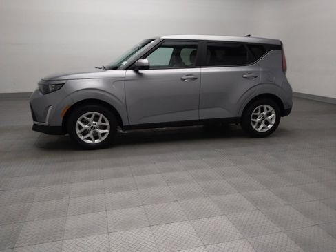 Used 2025 Kia Soul LX w/ LX Technology Package image 2