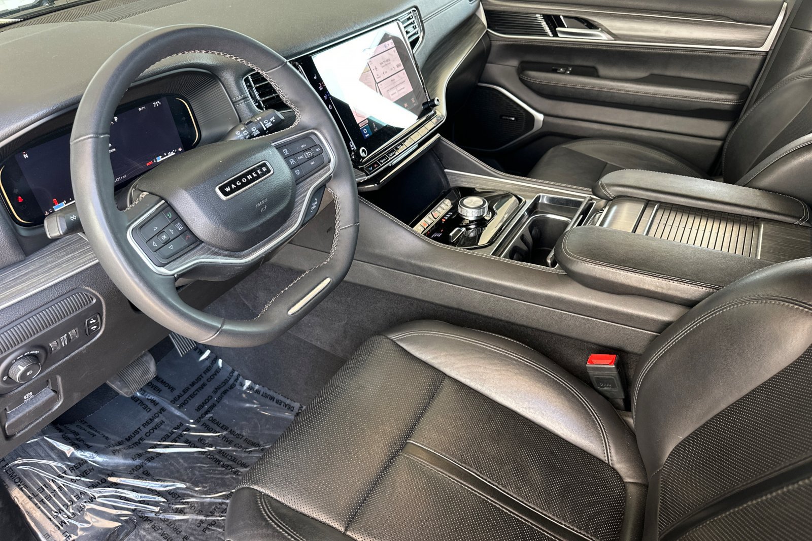 Used 2024 Jeep Wagoneer Series II AWD/4WD image 10