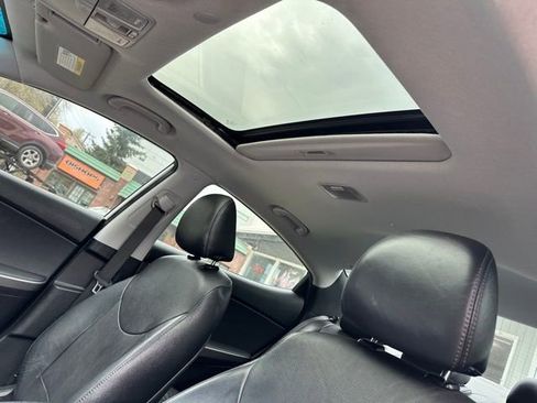 Used 2013 Hyundai Elantra Limited w/ Technology Pkg image 13