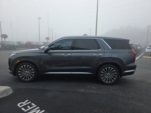 Certified 2023 Hyundai Palisade Calligraphy w/ Cargo Package image 21