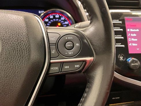 Used 2019 Toyota Camry XSE image 17