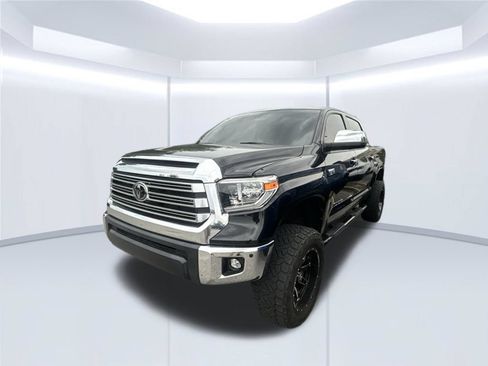 Used 2021 Toyota Tundra Limited w/ Limited Premium Package AWD/4WD image 4