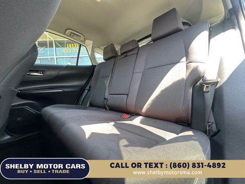 Used 2022 Toyota Venza LE AWD/4WD image 19