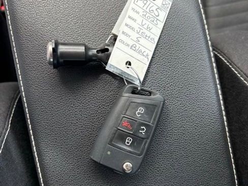 Used 2025 Volkswagen Jetta S FWD image 6