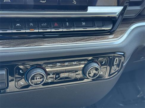 New 2025 Chevrolet Silverado 1500 LT w/ Convenience Package II image 17